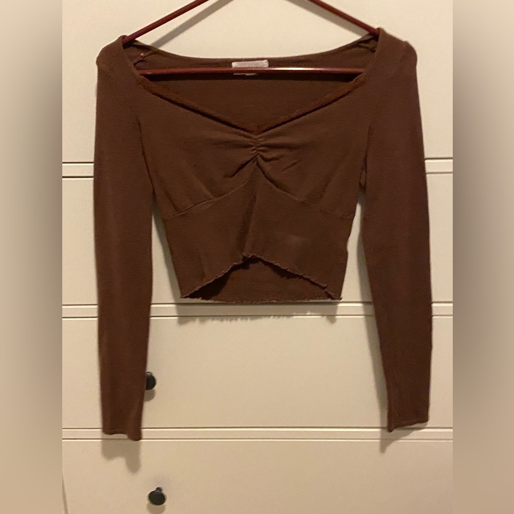 Brown long sleeve with chest scrunch, Medium